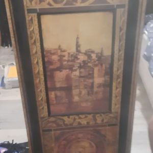 Estoy vendiendo 2 cuadros están en buenas condiciones son cuadros para decoració